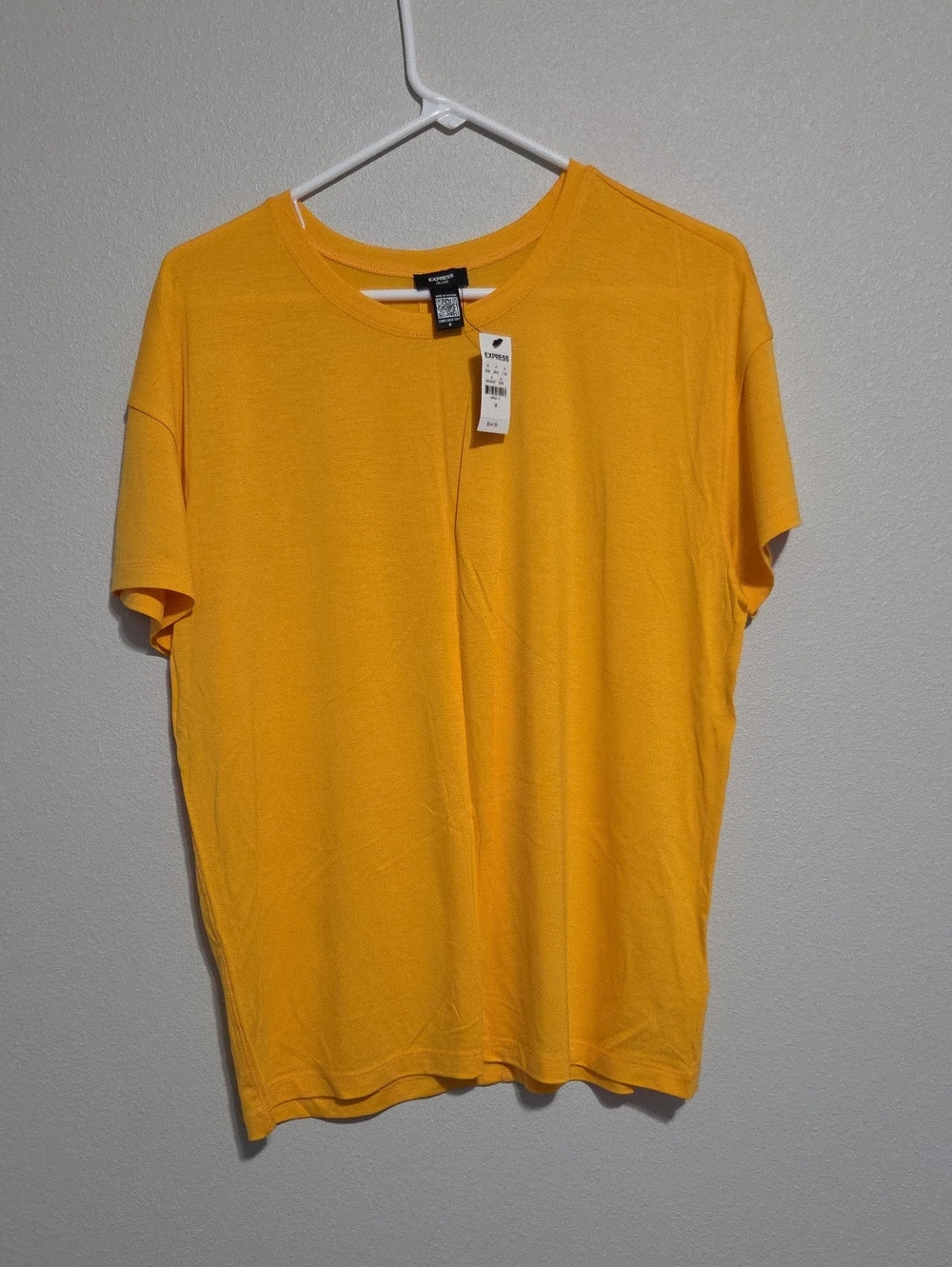 Express Short-Sleeve Crew Tee in Mustard Yellow